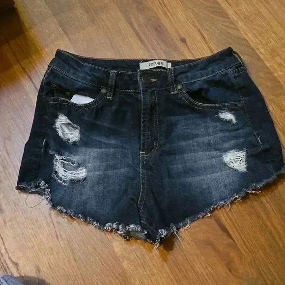 Refuge Jean Shorts 4 - Picture 1 of 3